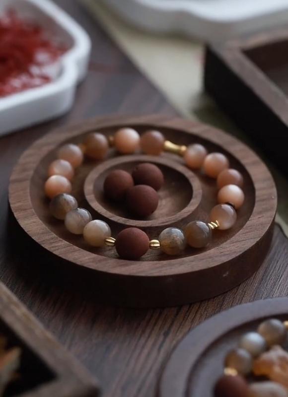 Slumbering in Grace -Single2 Herbal Crystal Bracelet - Slumbering in Grace (Single Medicinal Scented Bead)